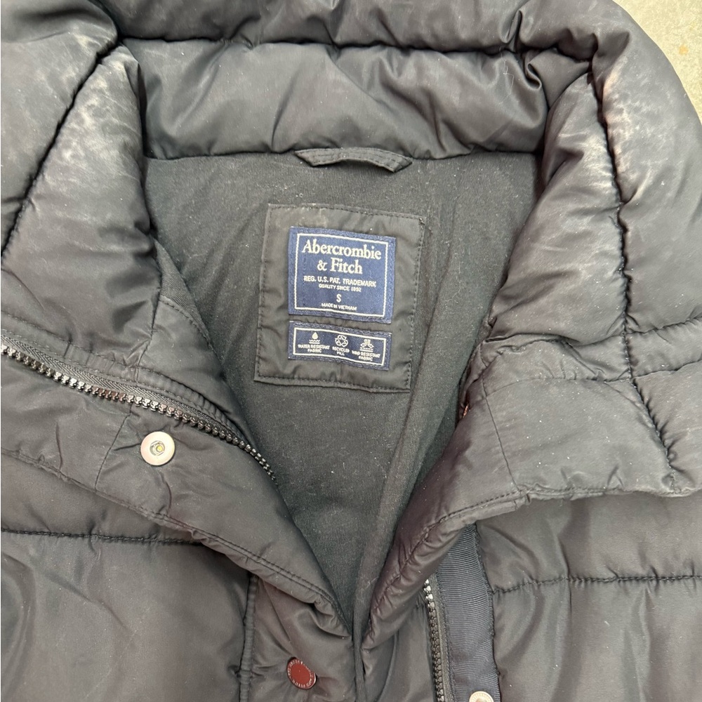 Abercrombie & Fitch Black Quilted Puffer Jacket - Picture 3 of 3